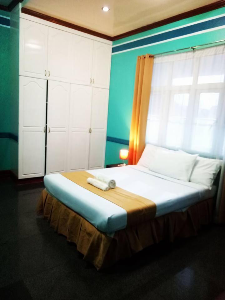 Villa Jhoana Resort Angono Номер фото