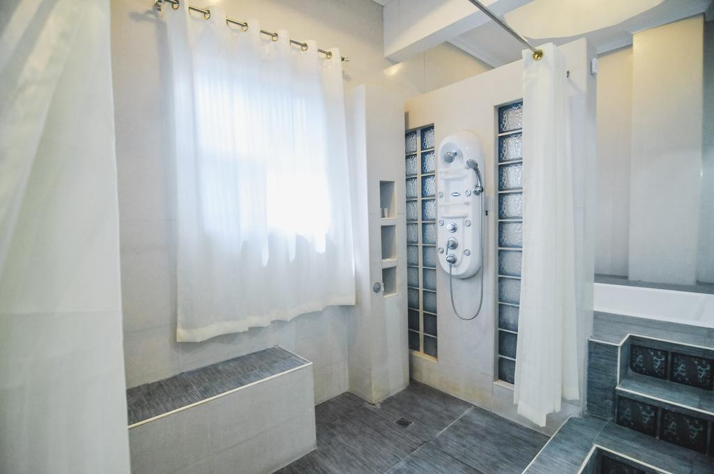 Villa Jhoana Resort Angono Екстер'єр фото