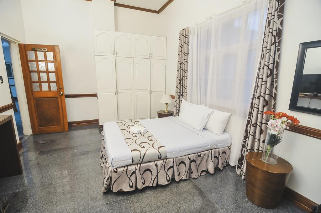 Villa Jhoana Resort Angono Екстер'єр фото