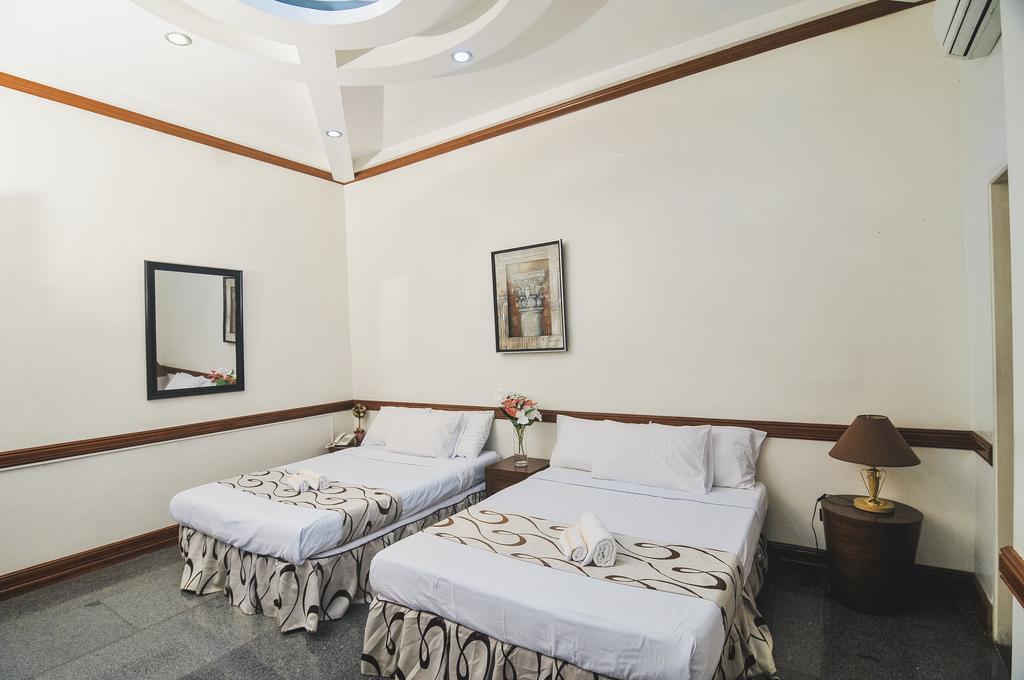 Villa Jhoana Resort Angono Екстер'єр фото