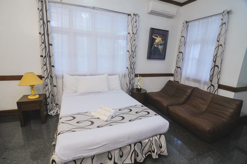 Villa Jhoana Resort Angono Екстер'єр фото