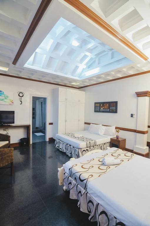 Villa Jhoana Resort Angono Екстер'єр фото