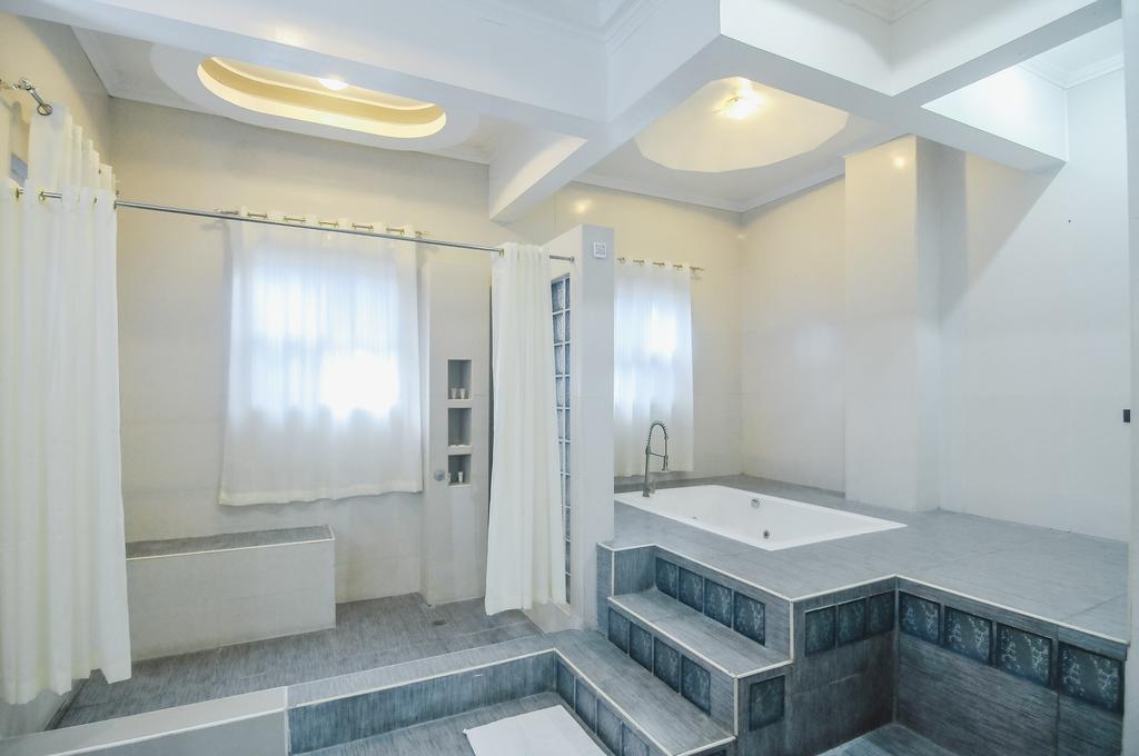 Villa Jhoana Resort Angono Екстер'єр фото