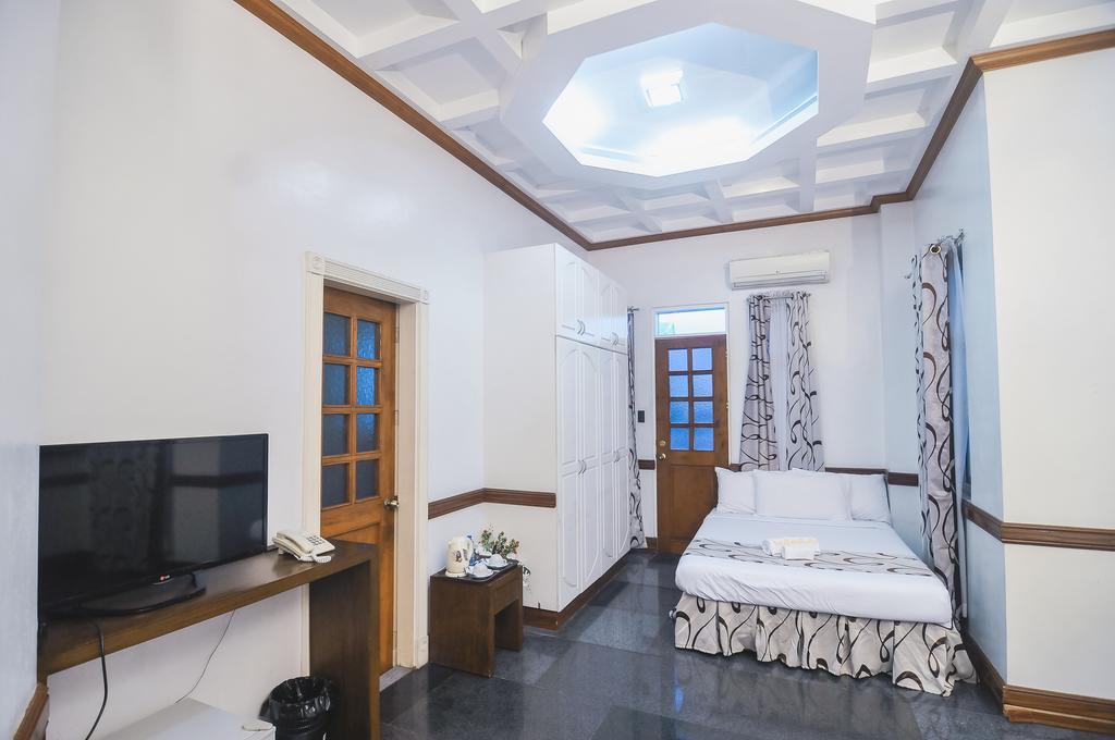 Villa Jhoana Resort Angono Екстер'єр фото