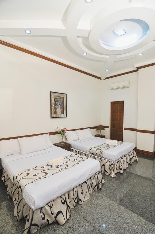 Villa Jhoana Resort Angono Екстер'єр фото