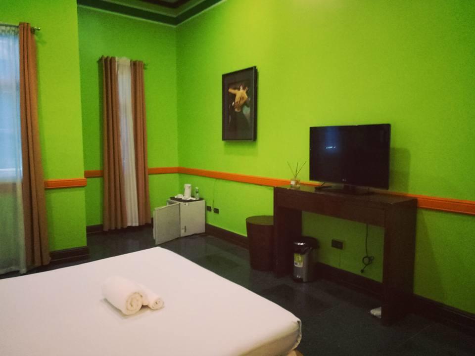 Villa Jhoana Resort Angono Екстер'єр фото